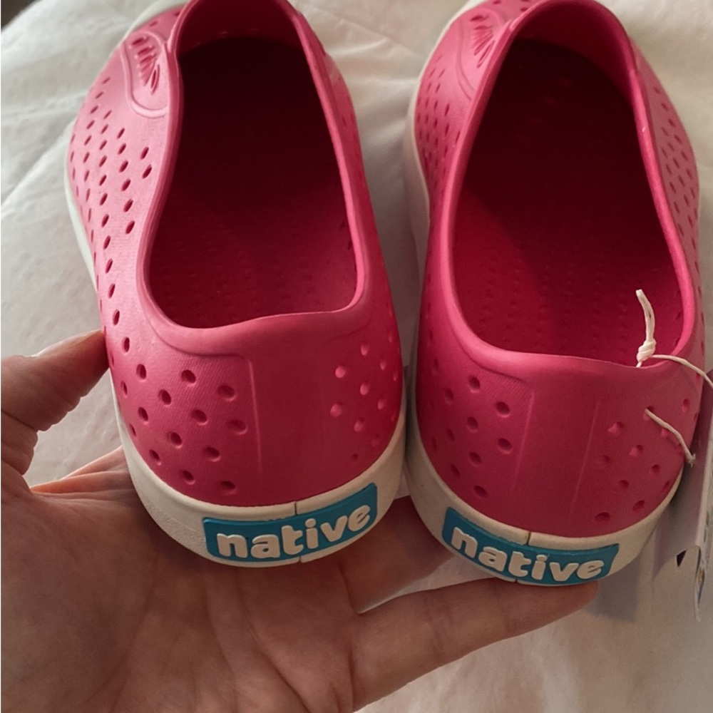 Native size 8 Womans sneakers NWT